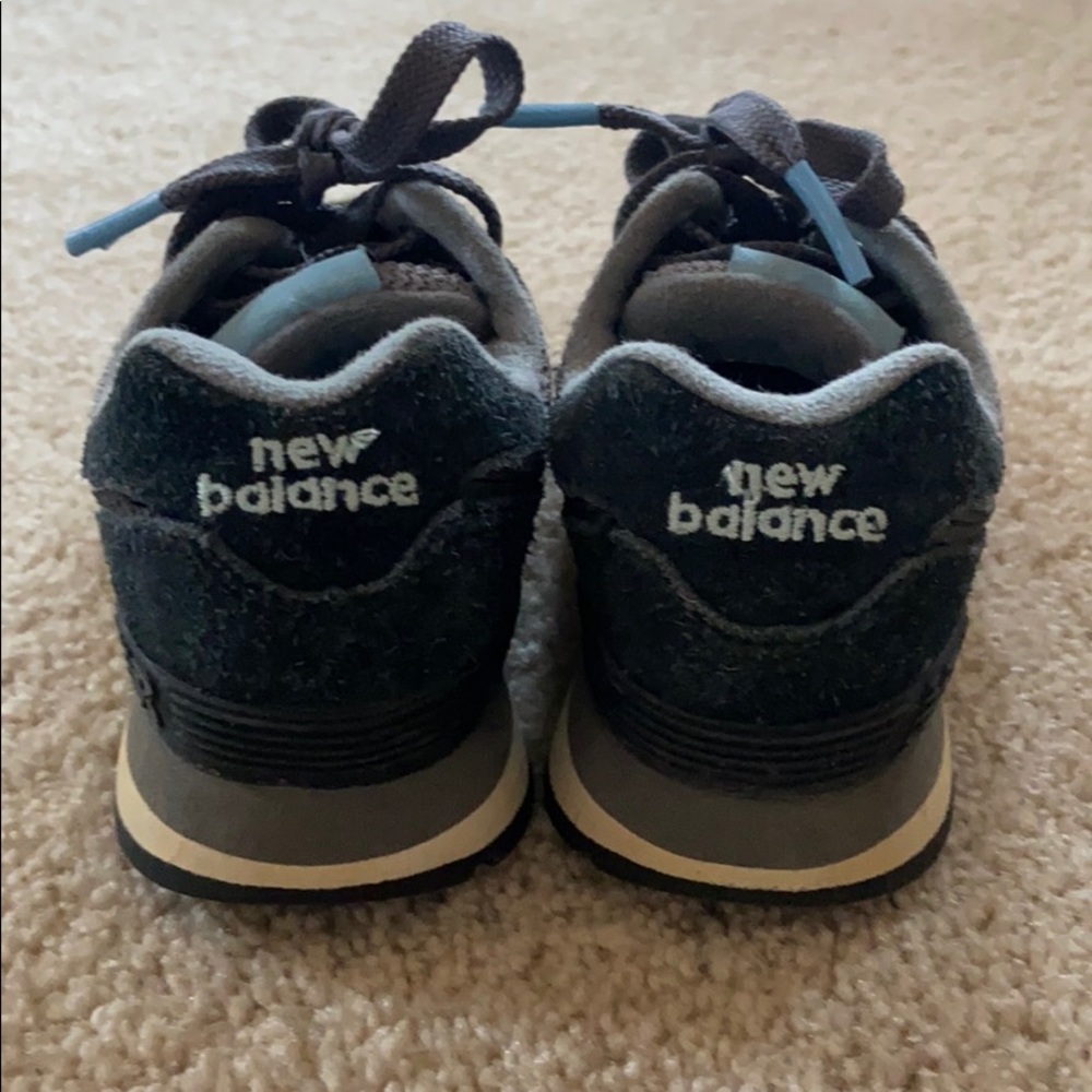 New balance shoes - Picture 3 of 3